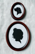 The Classic Oval Frame